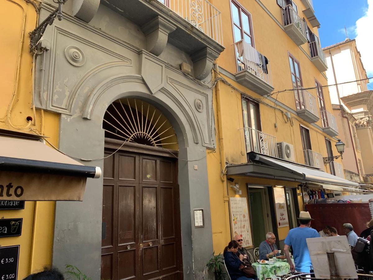 Historic Center House Lägenhet Sorrento Exteriör bild